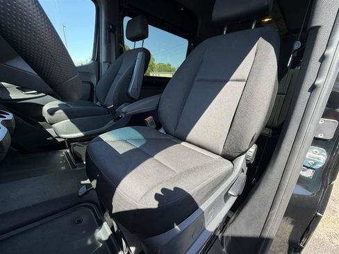 Used 2025 Mercedes-Benz Sprinter 2500 image 23