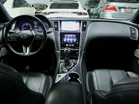 Used 2017 INFINITI Q60 Red Sport 400 image 36