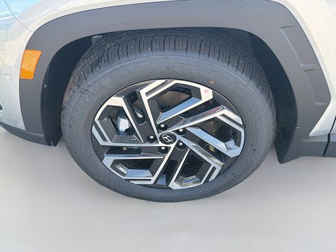 New 2026 Hyundai Tucson Limited FWD image 24