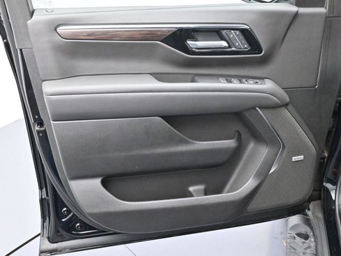 Used 2025 Chevrolet Tahoe Z71 w/ Z71 Off-Road Package image 13