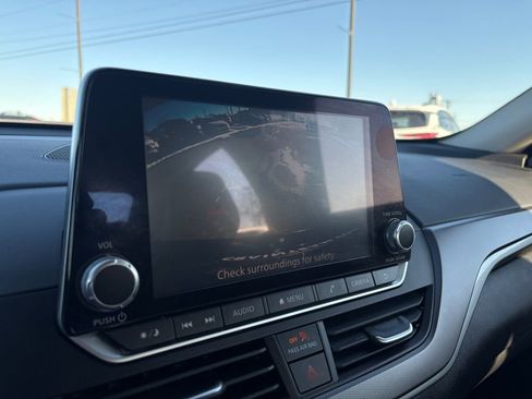 Used 2024 Nissan Altima 2.5 SR image 17