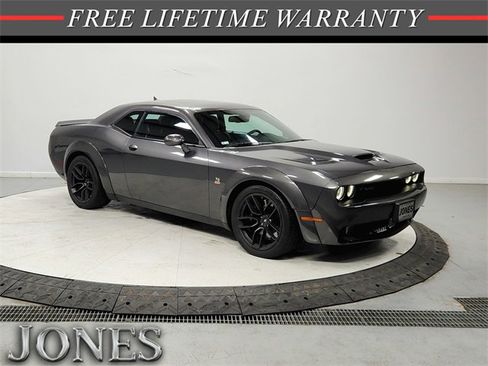 Used 2022 Dodge Challenger R/T Scat Pack image 1