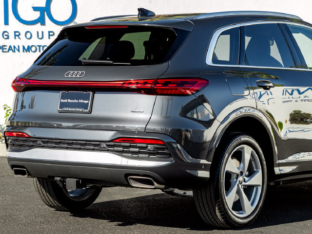 Used 2025 Audi Q5 Premium Plus w/ Premium Plus AWD/4WD image 7