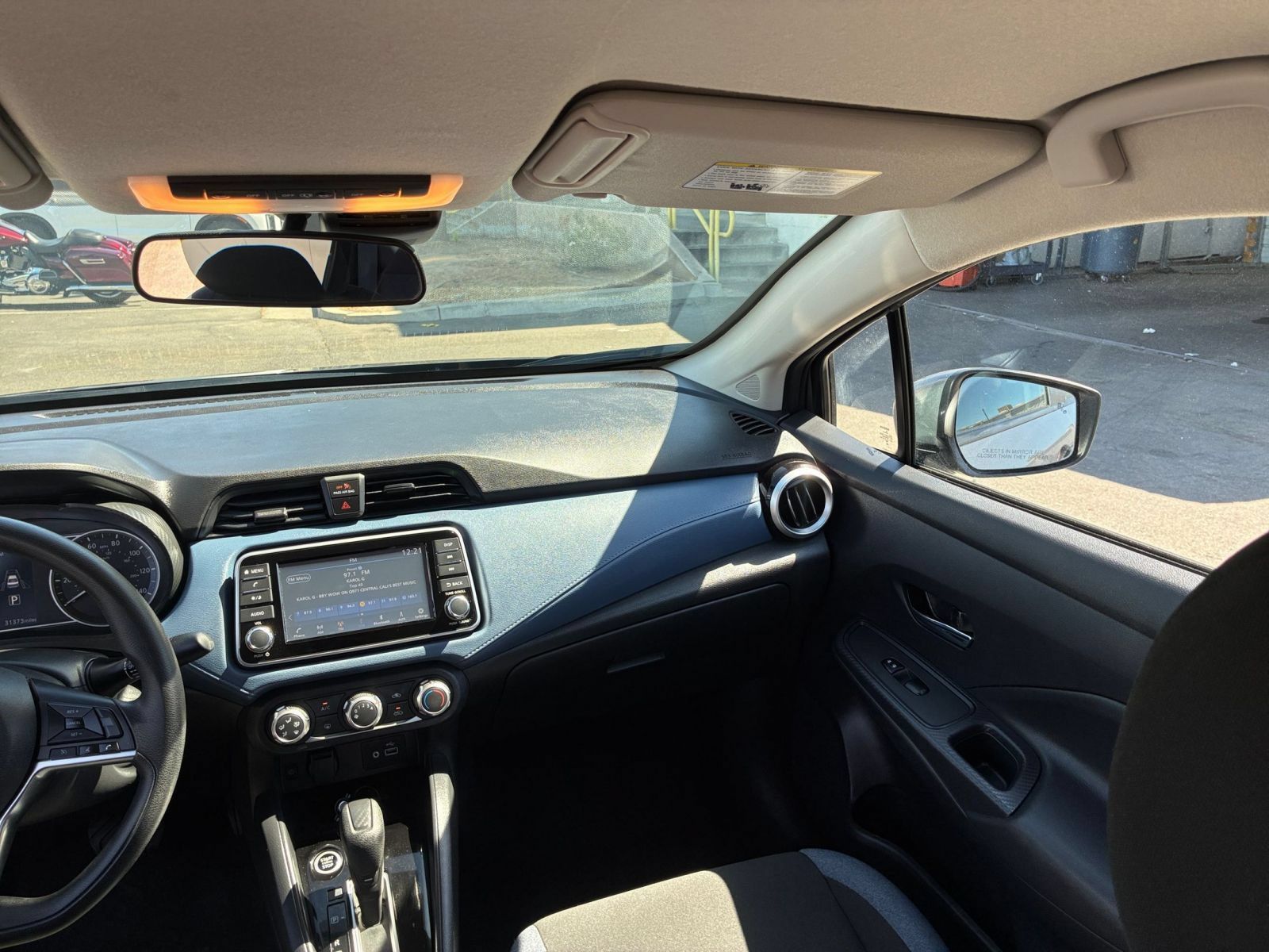 Used 2025 Nissan Versa SV FWD image 32