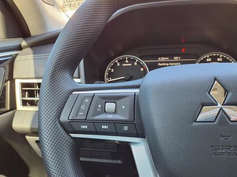 New 2026 Mitsubishi Outlander ES FWD image 22