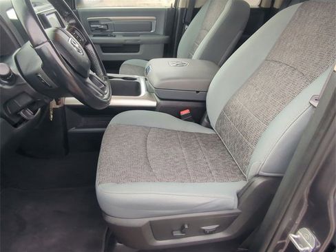 Used 2018 RAM 1500 Big Horn image 11