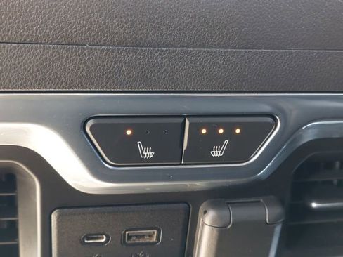 Used 2020 Chevrolet Silverado 1500 LTZ w/ LTZ Premium Package image 15