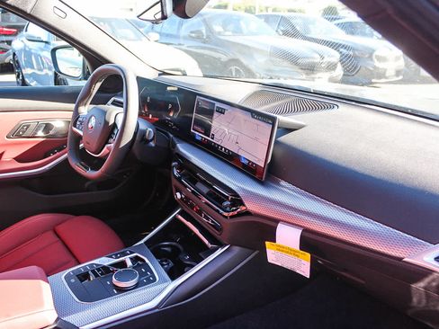 Used 2026 BMW 330i Sedan w/ Convenience Package RWD image 14