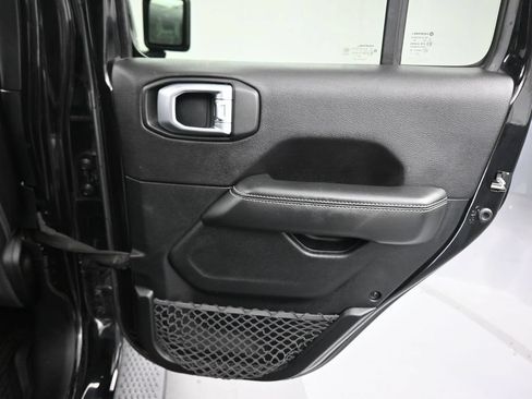 Used 2020 Jeep Wrangler Unlimited Sahara AWD/4WD image 32