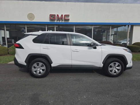 Used 2023 Toyota RAV4 LE FWD image 2