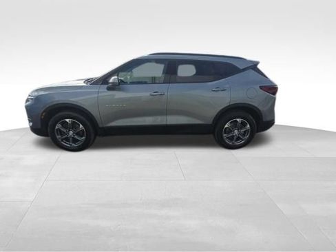 Used 2023 Chevrolet Blazer LT w/ Convenience Package FWD image 4