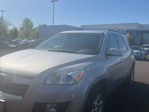 Used 2008 Saturn Outlook XR w/ Premium Trim Package FWD image 1