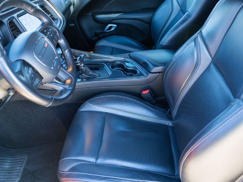 Used 2020 Dodge Challenger SXT w/ Plus Package image 9