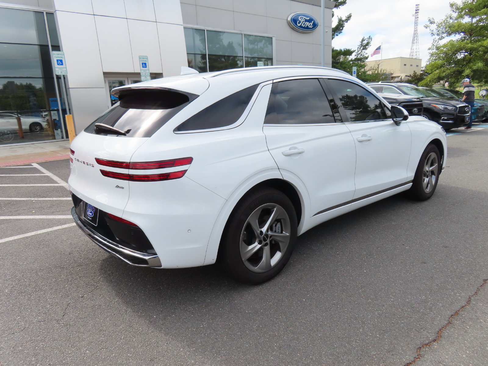Used 2026 Genesis GV70 2.5T Advanced AWD/4WD image 5