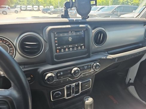 Used 2018 Jeep Wrangler Unlimited Sport S AWD/4WD image 19