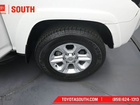 Used 2023 Toyota 4Runner SR5 Premium w/ Moonroof Package AWD/4WD image 34