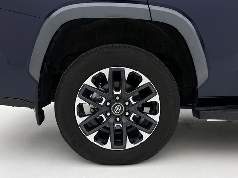 Used 2025 Toyota Sequoia Limited image 30