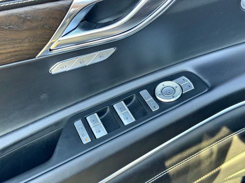 Used 2024 Genesis GV80 2.5T image 15