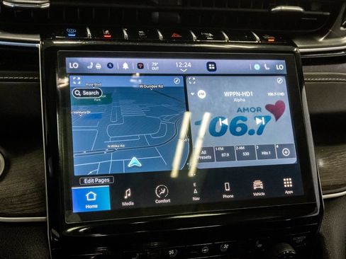 Used 2023 Jeep Grand Cherokee 4WD 4xe w/ Luxury Tech Group II image 21