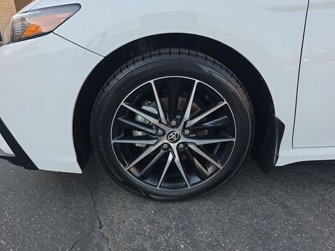 Used 2024 Toyota Camry SE w/ Blackout Package (TMS) FWD image 33