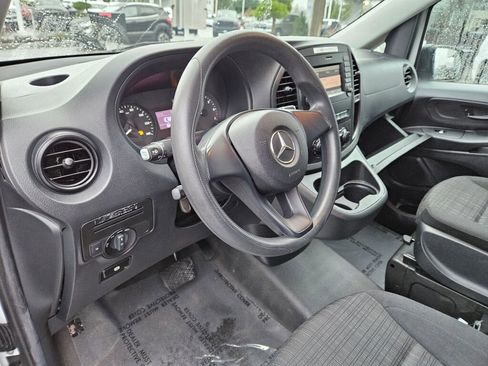 Used 2020 Mercedes-Benz Metris image 16