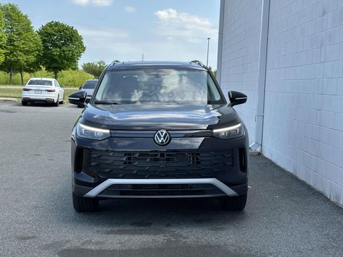 New 2026 Volkswagen Tiguan SE AWD/4WD image 9