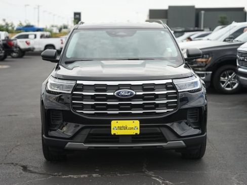 Used 2025 Ford Explorer Active RWD image 3