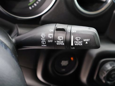 Used 2022 Jeep Wrangler Unlimited Rubicon 4xe w/ Cold Weather Group AWD/4WD image 34
