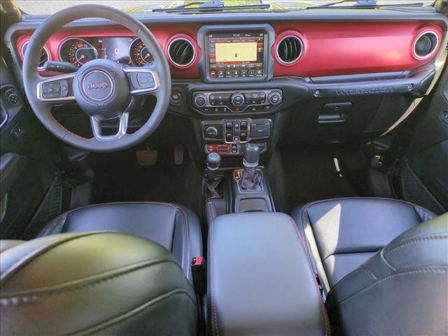 Used 2023 Jeep Wrangler Unlimited Rubicon w/ Cold Weather Group AWD/4WD image 18
