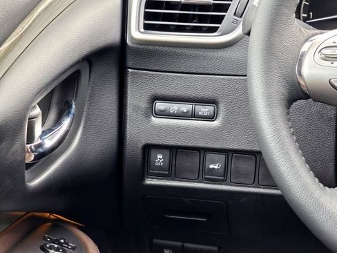 Used 2015 Nissan Murano SL w/ Cargo Package FWD image 28