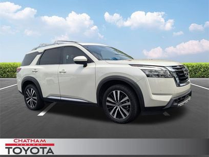 Used 2023 Nissan Pathfinder Platinum w/ Cargo Package