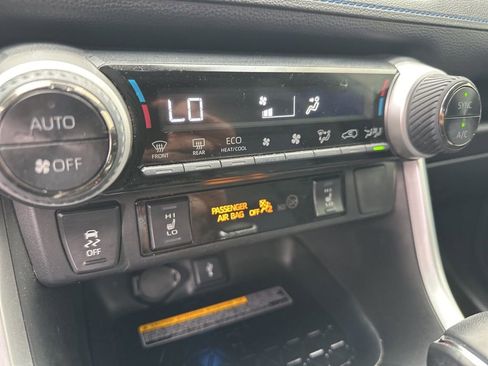 Used 2021 Toyota RAV4 XSE image 20