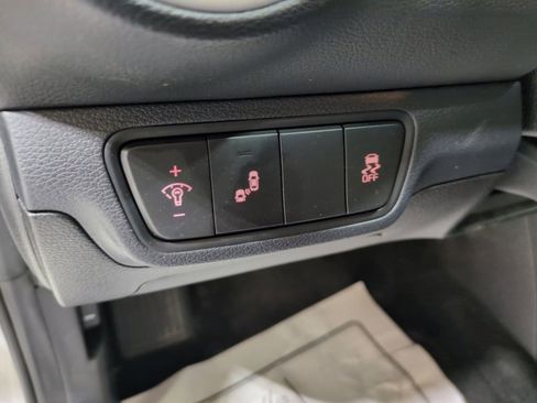 Certified 2023 Kia Forte LXS w/ LXS Technology Package FWD image 17