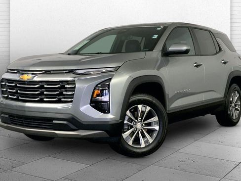 Used 2026 Chevrolet Equinox LT FWD image 13