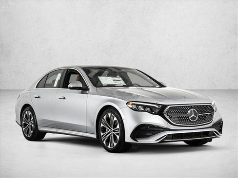 New 2026 Mercedes-Benz E 450 4MATIC Sedan image 3