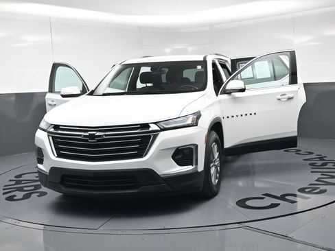 Certified 2022 Chevrolet Traverse LT image 21