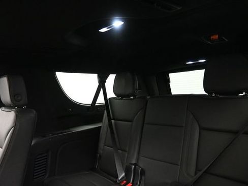 Used 2023 Chevrolet Suburban High Country AWD/4WD image 22
