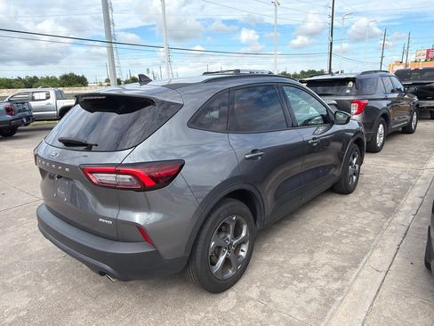 Used 2025 Ford Escape ST-Line Select AWD/4WD image 3