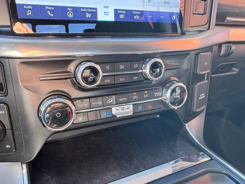 Used 2022 Ford F150 Lariat w/ Equipment Group 502A High AWD/4WD image 19