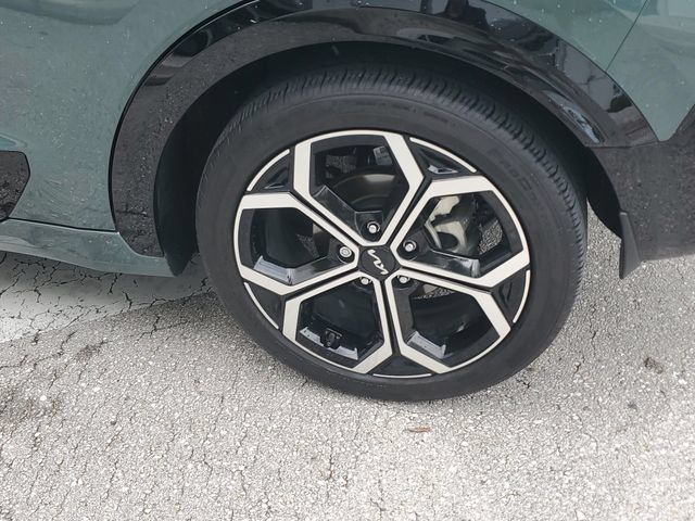 Certified 2023 Kia Niro SX Touring FWD image 5