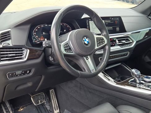 Used 2021 BMW X5 M50i w/ Executive Package image 24