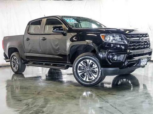 Certified 2021 Chevrolet Colorado Z71 w/ Safety Package AWD/4WD image 2