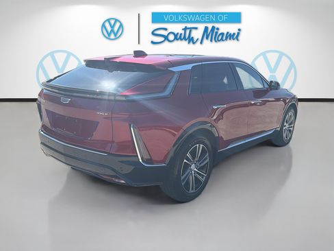 Used 2024 Cadillac Lyriq Luxury RWD image 7