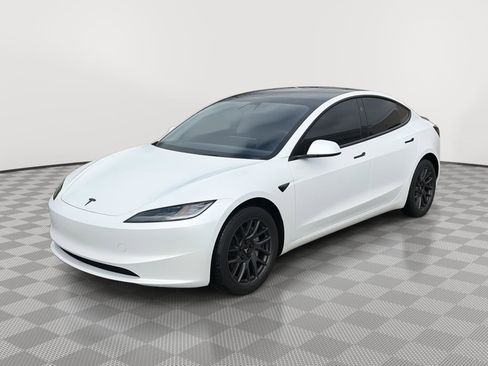 Used 2025 Tesla Model 3 Long Range image 4