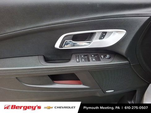 Used 2017 Chevrolet Equinox LT image 13