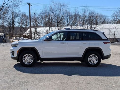 Used 2023 Jeep Grand Cherokee Laredo w/ Luxury Tech Group I image 8