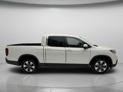 Used 2017 Honda Ridgeline RTL-T image 3