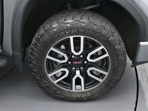 Used 2021 GMC Sierra 1500 AT4 w/ AT4 Premium Package AWD/4WD image 35