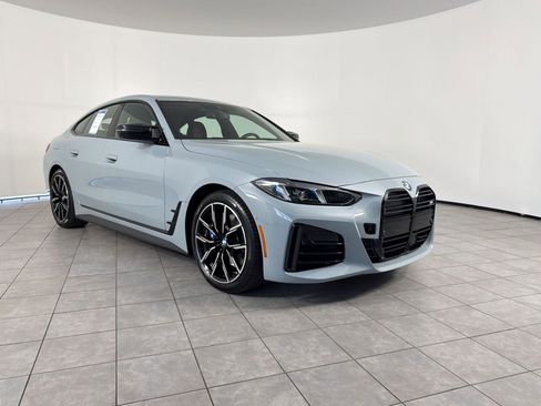 Certified 2025 BMW M440i image 7