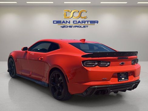 Used 2020 Chevrolet Camaro SS RWD image 3